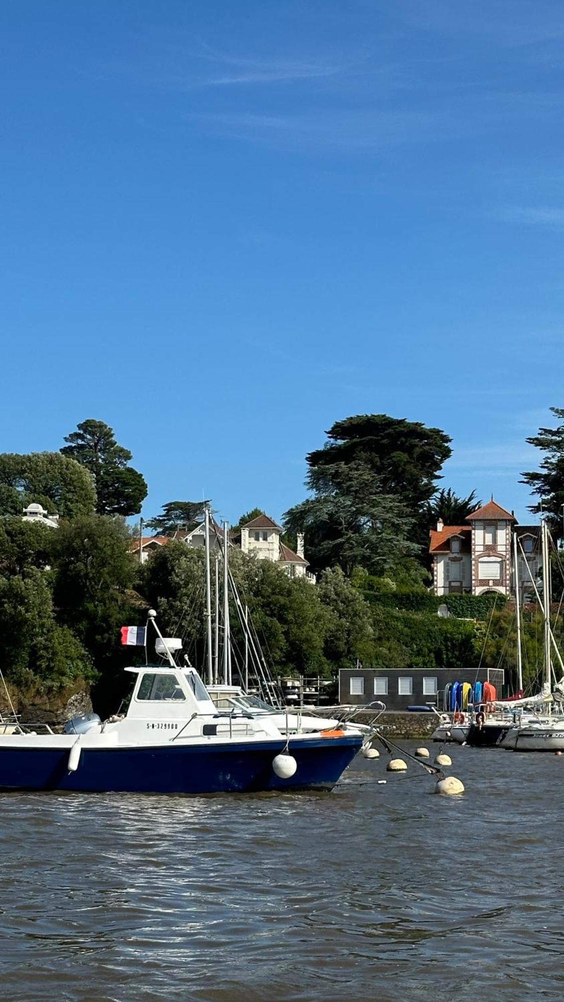 Appartement En Rdc Avec Terrasse Face A La Mer Pornic Exterior photo